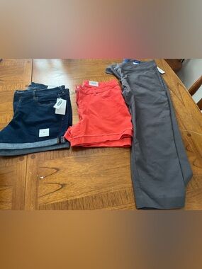 Qty-3 Women's bottom bundles (shorts and capris) size 12